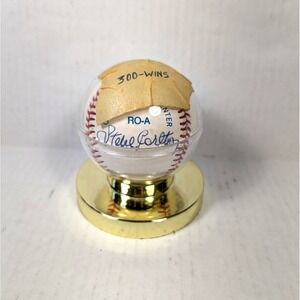 Steve Carlton Early Wynn Gaylord Perry Warren Spahn Signed Baseball 300 Wins MLB